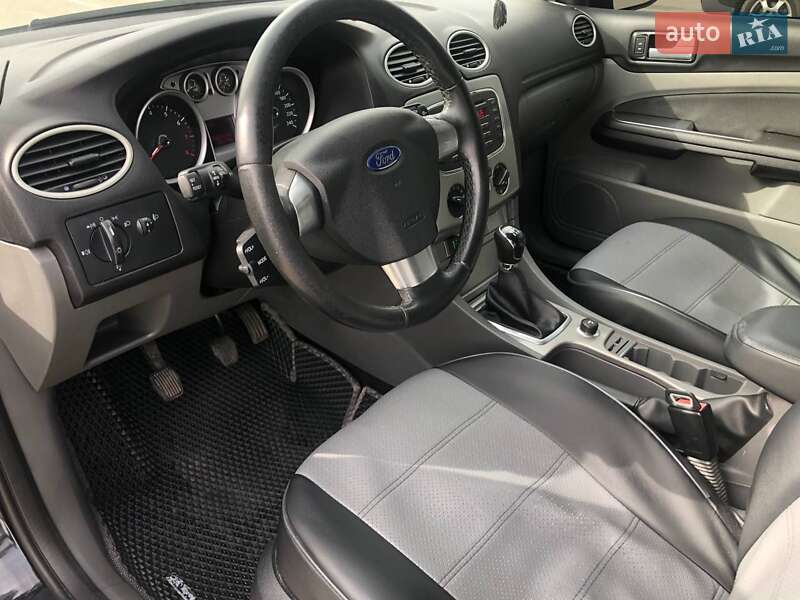 Хэтчбек Ford Focus 2011 в Чернигове