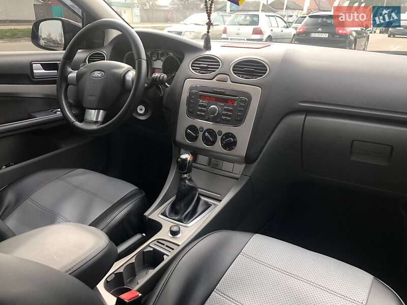 Хэтчбек Ford Focus 2011 в Чернигове