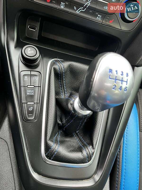 Хэтчбек Ford Focus 2017 в Одессе