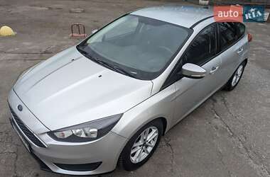 Хэтчбек Ford Focus 2016 в 