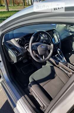 Седан Ford Focus 2016 в 