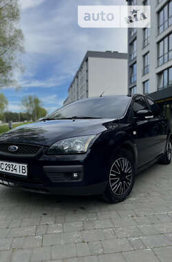 Седан Ford Focus 2007 в Новояворовске