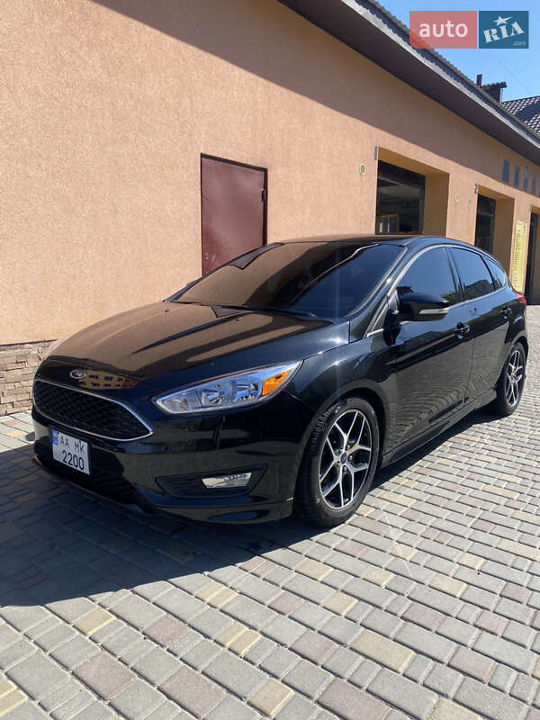 Хэтчбек Ford Focus 2015 в 
