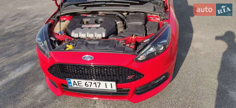 Хэтчбек Ford Focus 2015 в Днепре