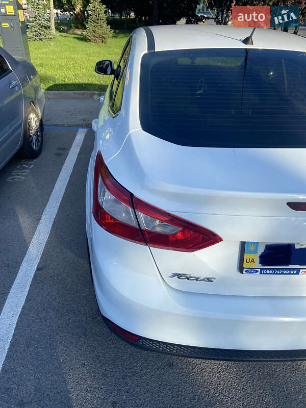 Седан Ford Focus 2013 в Днепре