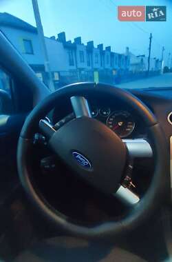 Седан Ford Focus 2006 в 