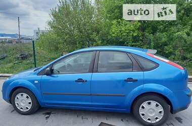 Хэтчбек Ford Focus 2005 в Ровно