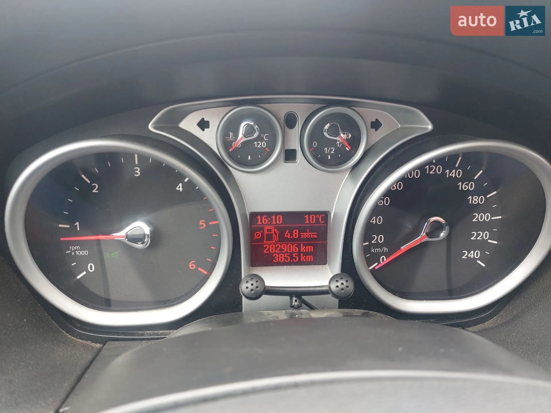 2010 Ford Focus - мініатюра 7