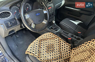 Хэтчбек Ford Focus 2007 в 