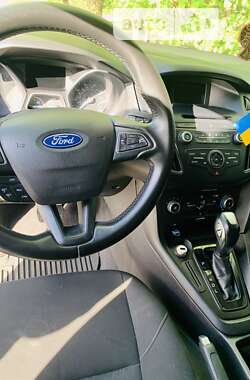Хэтчбек Ford Focus 2015 в Сумах