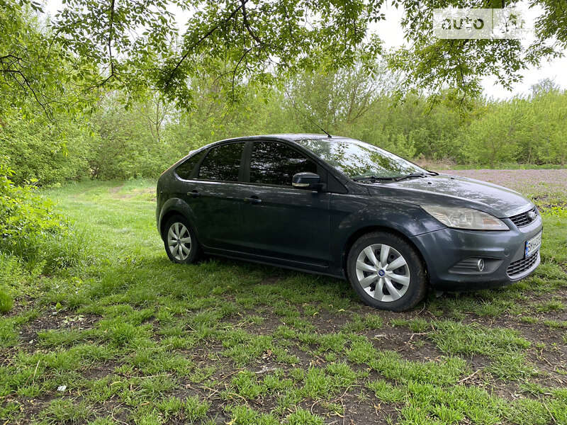 Хэтчбек Ford Focus 2010 в Сумах