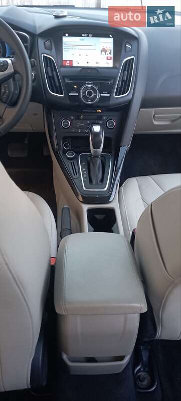 Хэтчбек Ford Focus 2015 в Звягеле