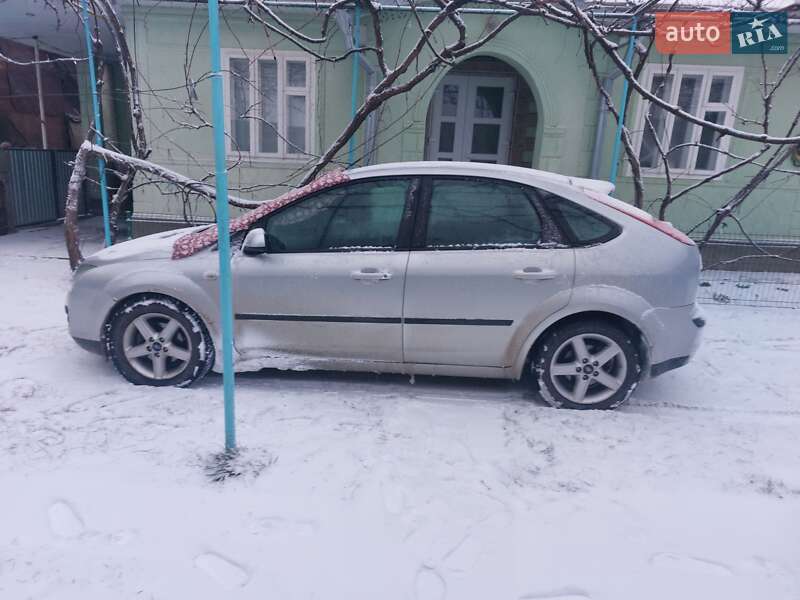 Хэтчбек Ford Focus 2005 в Черновцах фото 4 Хэтчбек Ford Focus 2005 в Черновцах