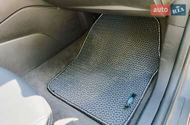Седан Ford Focus 2011 в 