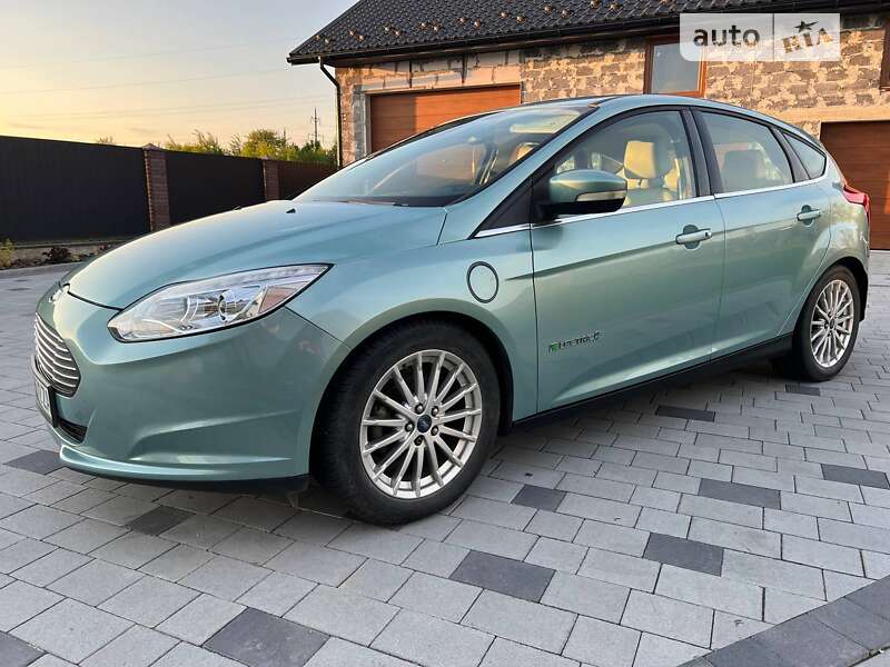 Хэтчбек Ford Focus 2011 в Ивано-Франковске