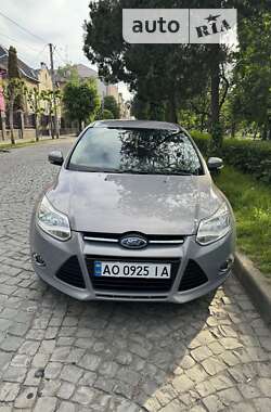 Хэтчбек Ford Focus 2014 в Мукачево