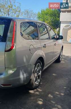 Универсал Ford Focus 2010 в 