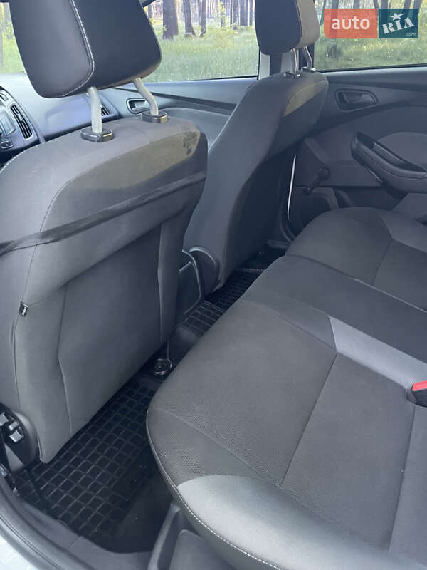 Хэтчбек Ford Focus 2012 в Полтаве фото 14 Хэтчбек Ford Focus 2012 в Полтаве