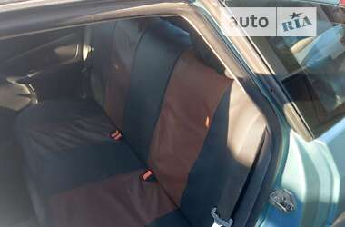 Хэтчбек Ford Focus 1998 в 