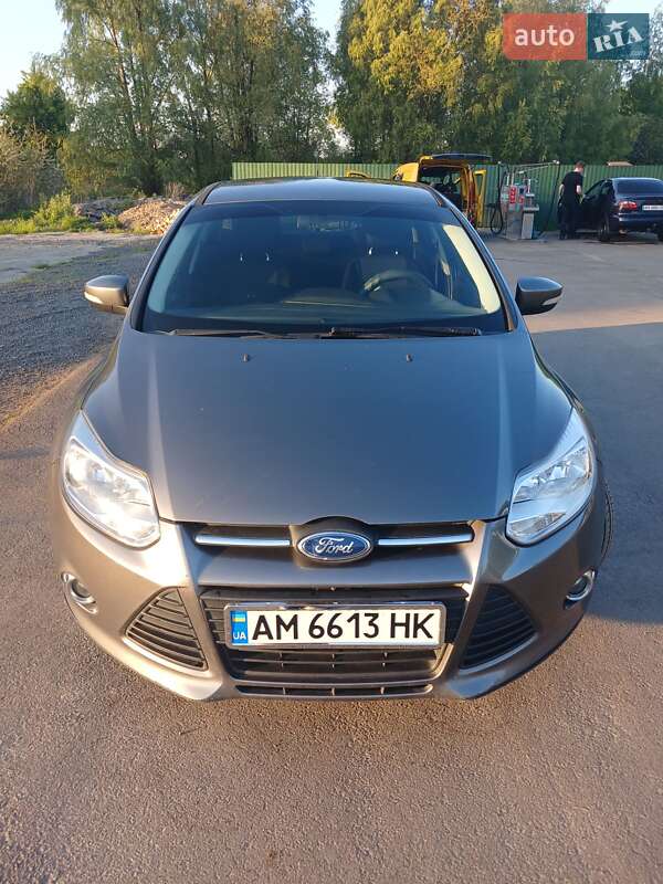 Седан Ford Focus 2011 в Малині