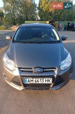 Седан Ford Focus 2011 в Малине