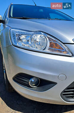 Универсал Ford Focus 2010 в 