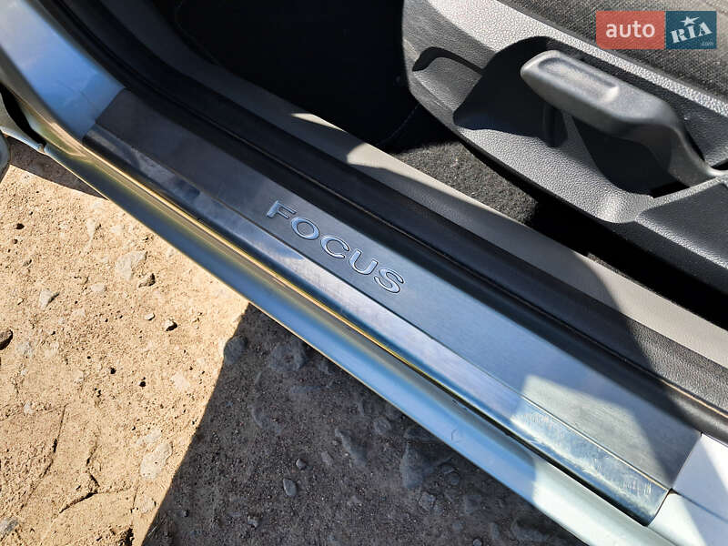 Универсал Ford Focus 2010 в Нововолынске