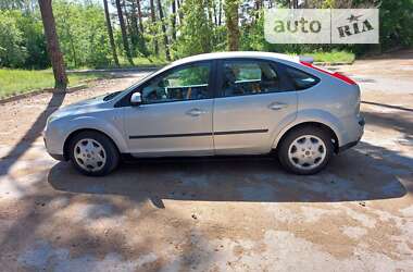 Хэтчбек Ford Focus 2006 в Нетешине