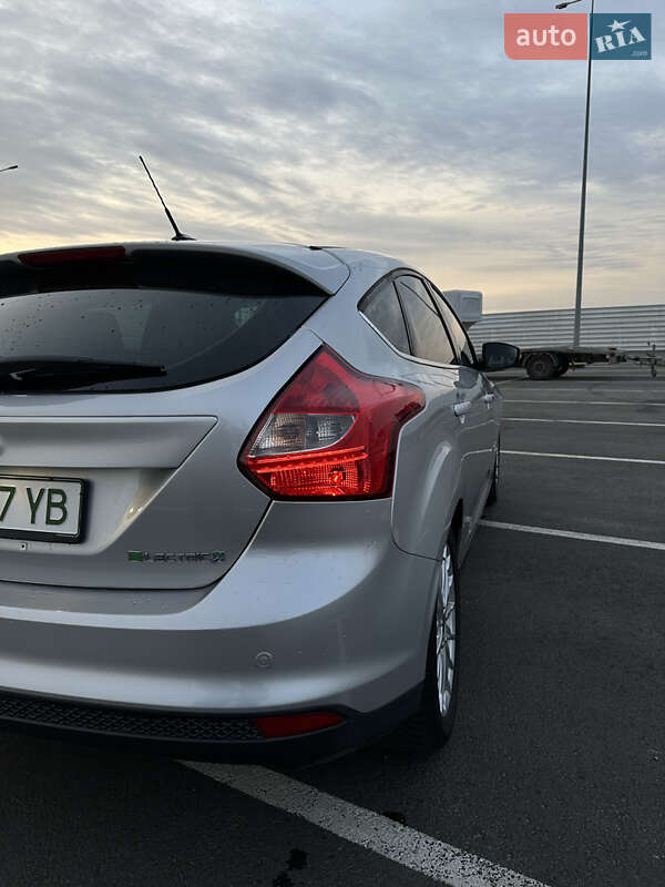 Хэтчбек Ford Focus 2012 в Львове