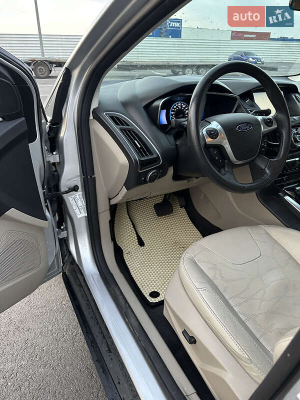 Хетчбек Ford Focus 2012 в Львові
