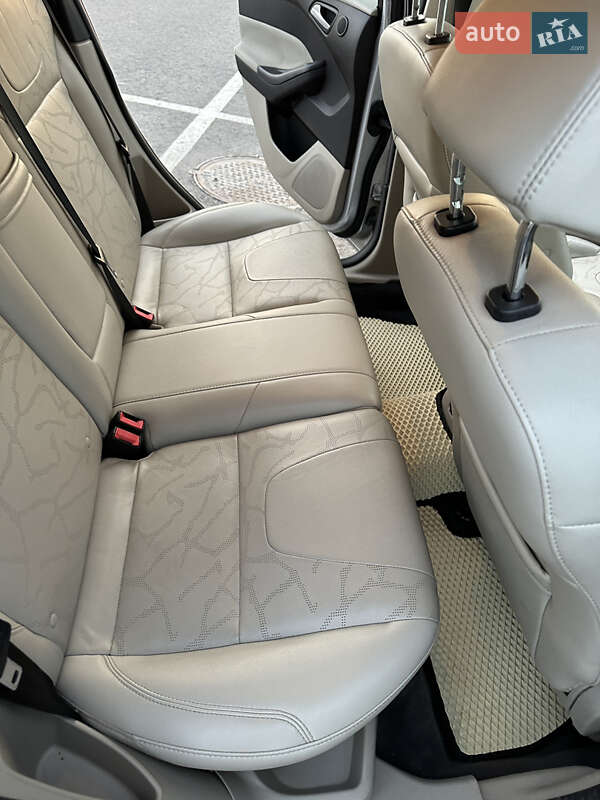 Хэтчбек Ford Focus 2012 в Львове
