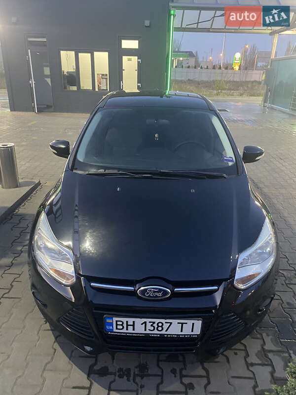 Седан Ford Focus 2013 в Вознесенске
