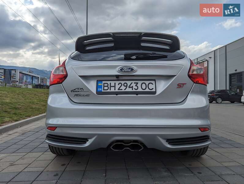 Хэтчбек Ford Focus 2013 в Измаиле