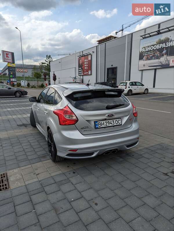 Хэтчбек Ford Focus 2013 в Измаиле