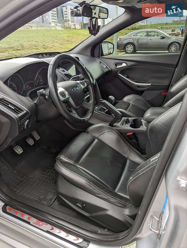 Хэтчбек Ford Focus 2013 в Измаиле