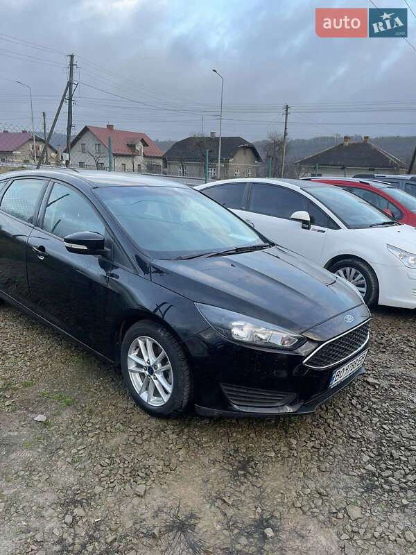 Хэтчбек Ford Focus 2015 в Ивано-Франковске