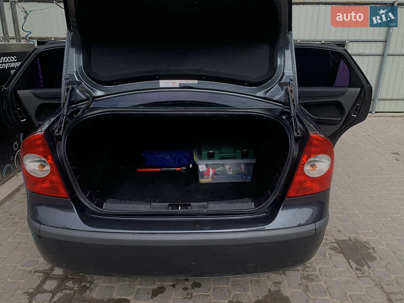 Седан Ford Focus 2007 в Баре фото 6 Седан Ford Focus 2007 в Баре