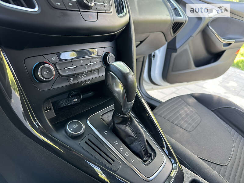 Хэтчбек Ford Focus 2015 в Виннице