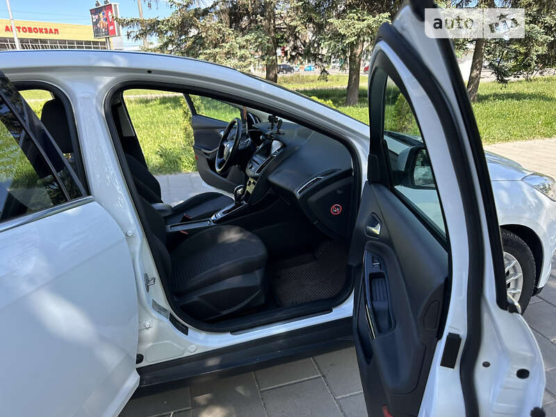 Хэтчбек Ford Focus 2015 в Виннице