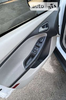 Седан Ford Focus 2013 в 