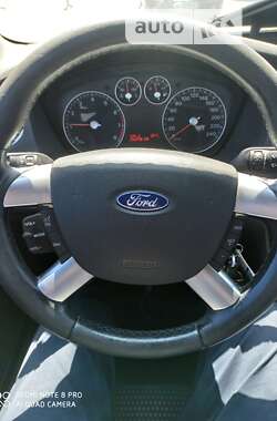 Седан Ford Focus 2007 в Киеве