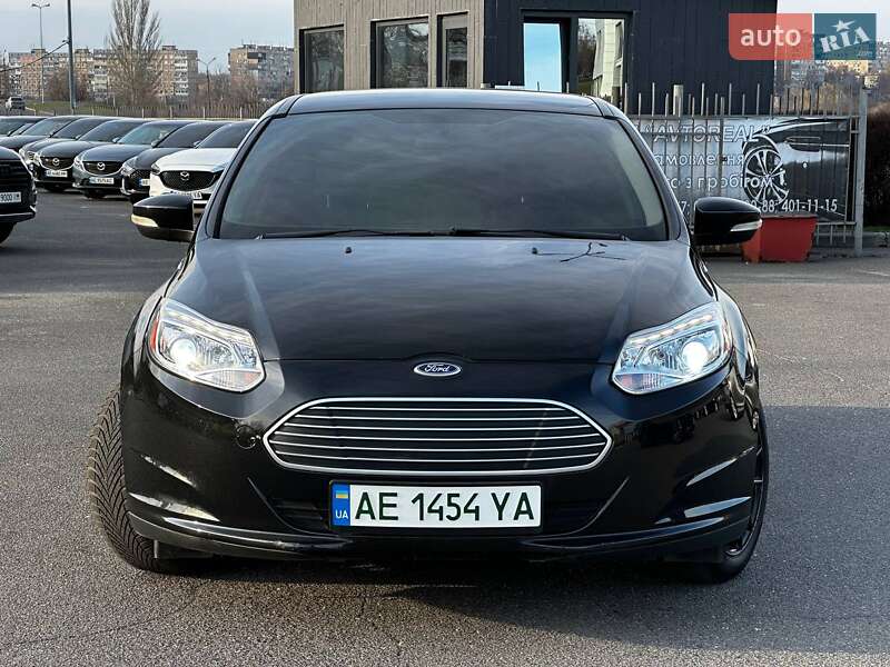 Хэтчбек Ford Focus 2012 в Кривом Роге фото 2 Хэтчбек Ford Focus 2012 в Кривом Роге