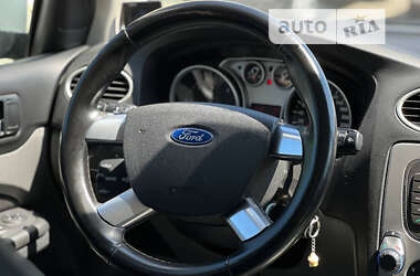 Універсал Ford Focus 2010 в Івано-Франківську