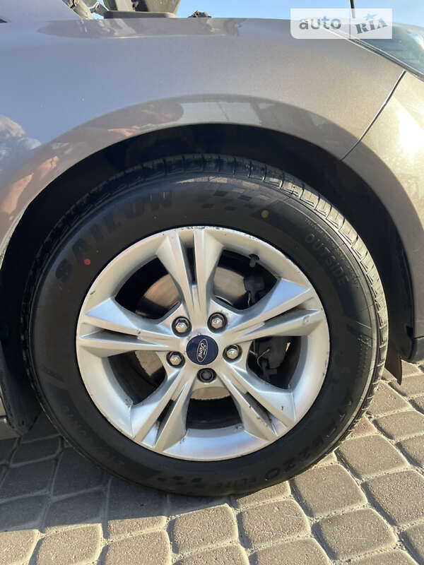 Седан Ford Focus 2012 в Львові
