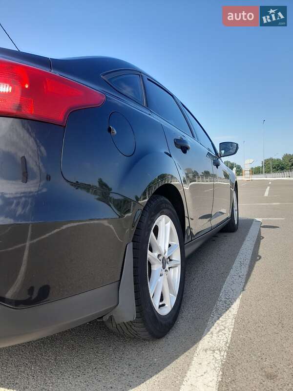 Седан Ford Focus 2015 в Києві