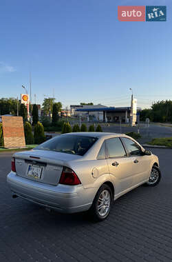 Седан Ford Focus 2005 в 