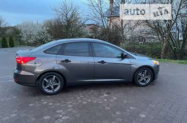 Седан Ford Focus 2015 в Буске