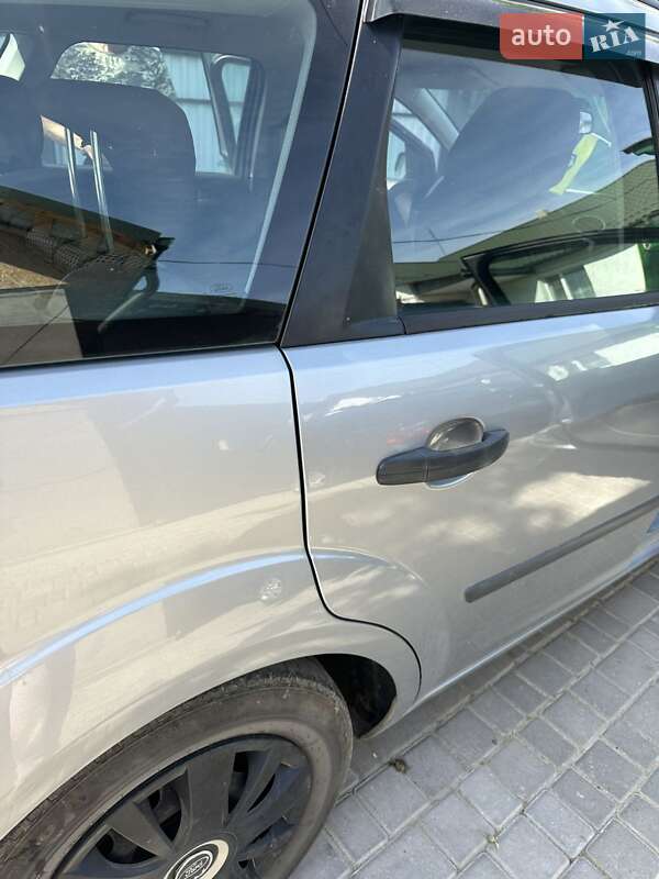 Универсал Ford Focus 2004 в Каменец-Подольском фото 3 Универсал Ford Focus 2004 в Каменец-Подольском