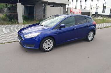 Хэтчбек Ford Focus 2015 в Киеве