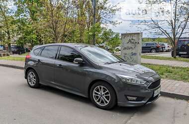 Хэтчбек Ford Focus 2015 в Киеве